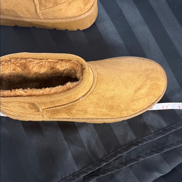 Cozy women’s boots - Picture 4 of 5